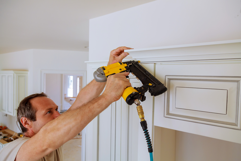 how to install crown moulding