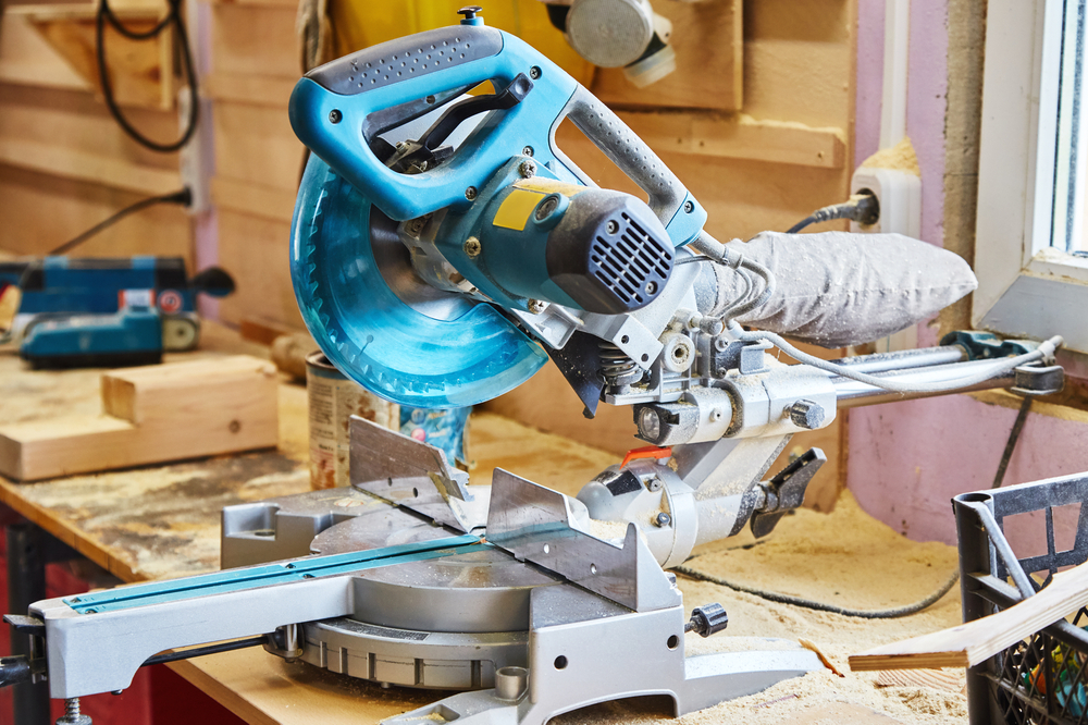 Sliding vs Non-Sliding Miter Saw